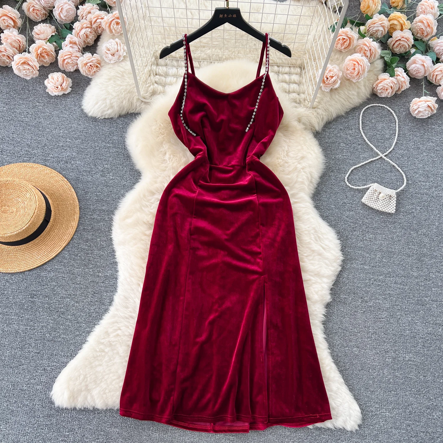 

Retro Style Velvet Suspender Dress for Women Fashion Autumn Rhinestone Decoration Sleeveless High Waist Split A Line Party Dress