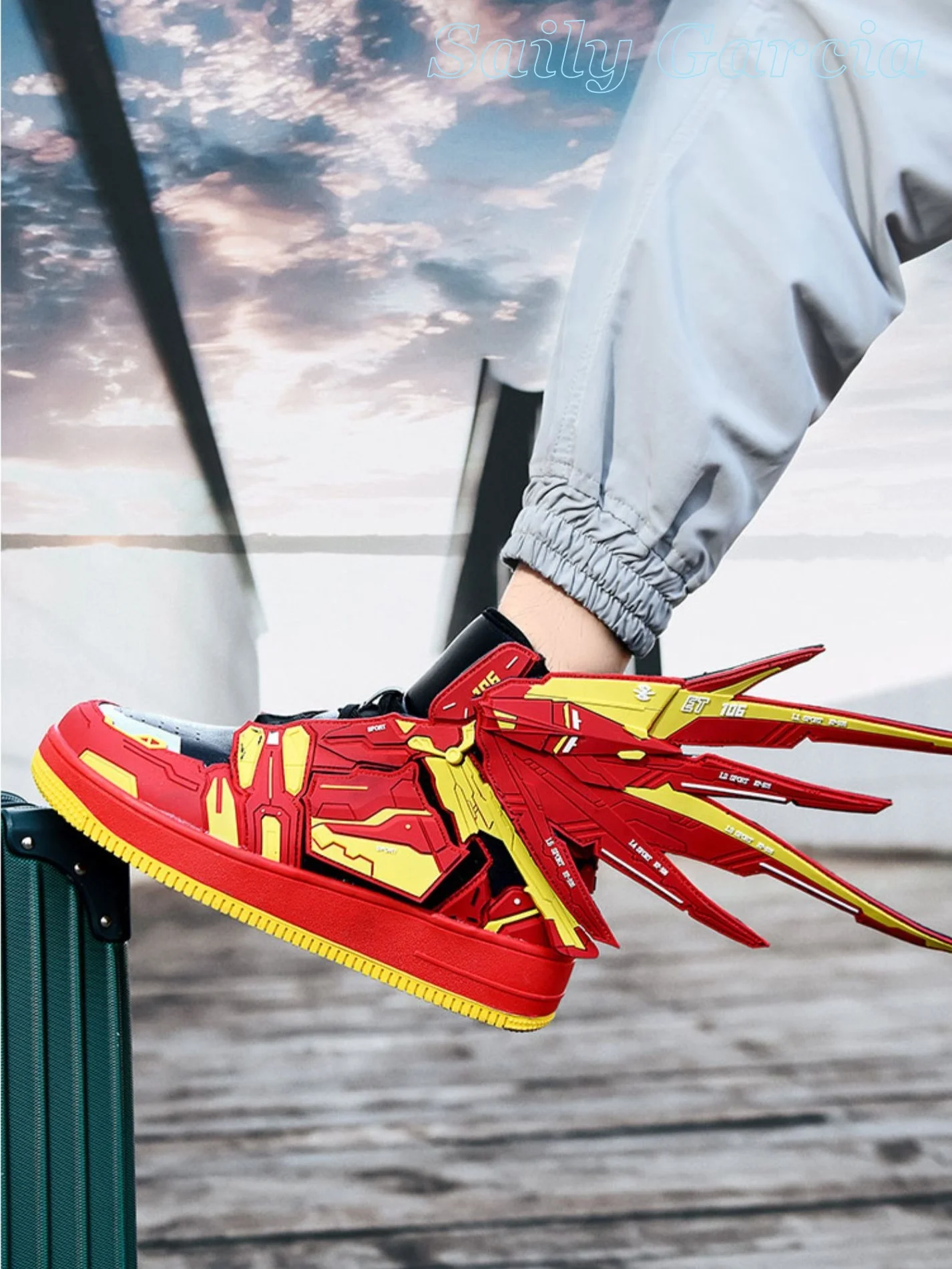 Рисунок 4 - Кроссовки анимации Co брендовые