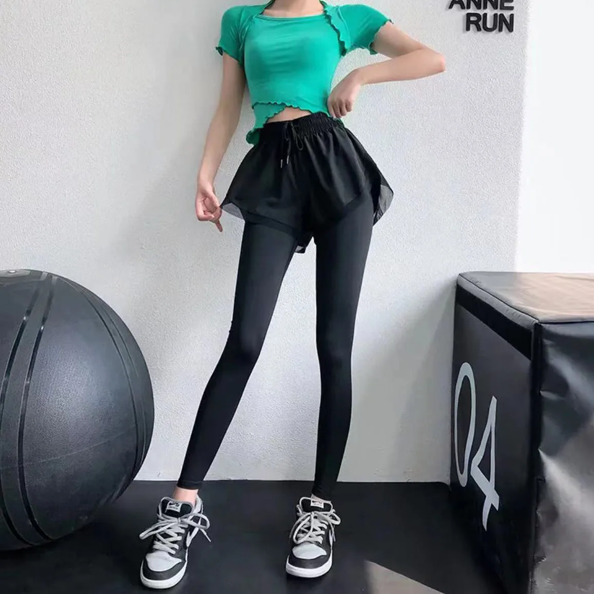 Sports pants, women's summer quick drying running and fitness pants, breathable quick drying and anti glare high waisted dance y