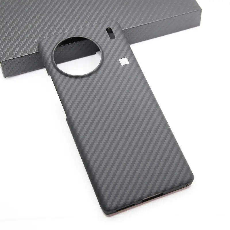 

Vivo X90 Pro Plus Case Ultra-Light Ultra-Thin Solid Drop-Resistant Weight Only 11G Carbon Fiber Material