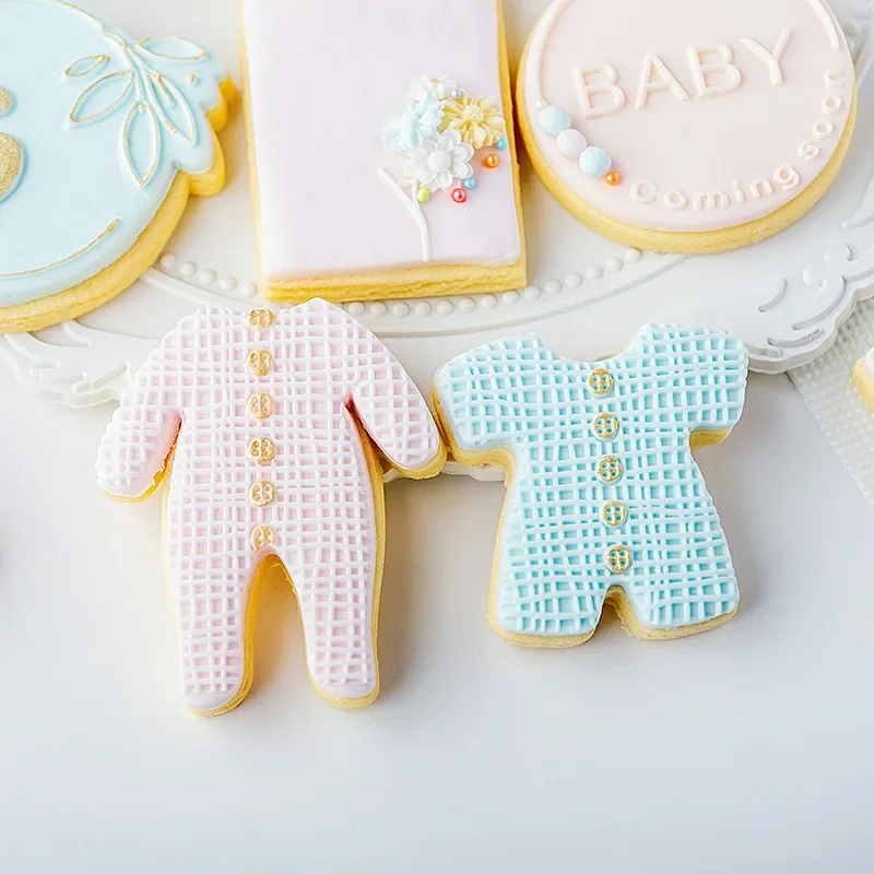 Baby Mom Embossing Stamp Acrylic Cookie Cutter Mold DIY Baking Biscuit Pastry Tools Fondant Sugar Craft