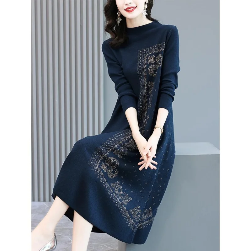 2024 New Retro Jacquard Knitted Dress Slimming Mid-Length Large Size Warm Bottoming Woolen Skirt