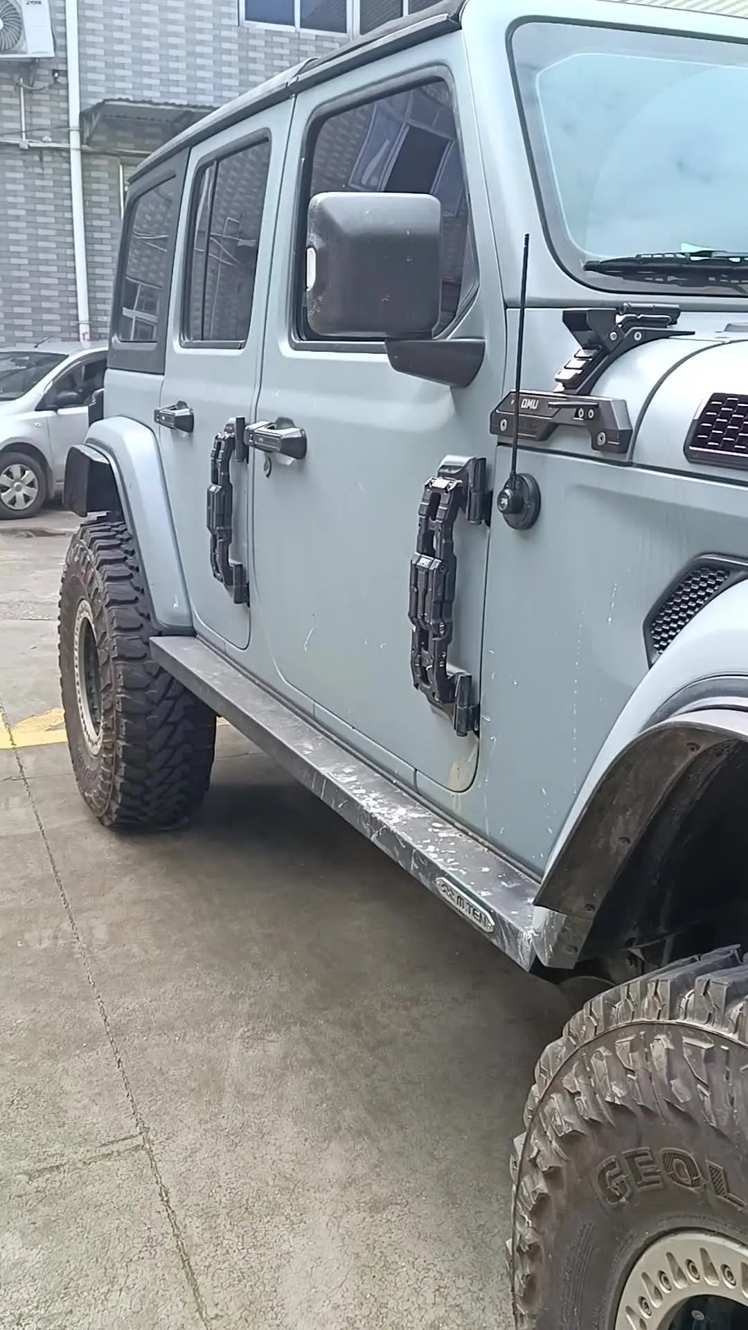 OMU 4x4 アルミ製Aピラーライトマウントブラケット ジープ ラングラー