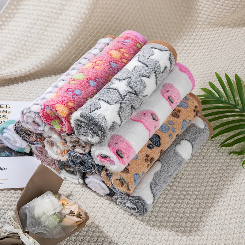 Pet Blanket Coral Fleece Pet Sleeping Blanket Soft Fluffy Dog Cat Cover Warm Breathable Comfortable Sleeping Sheet Mat