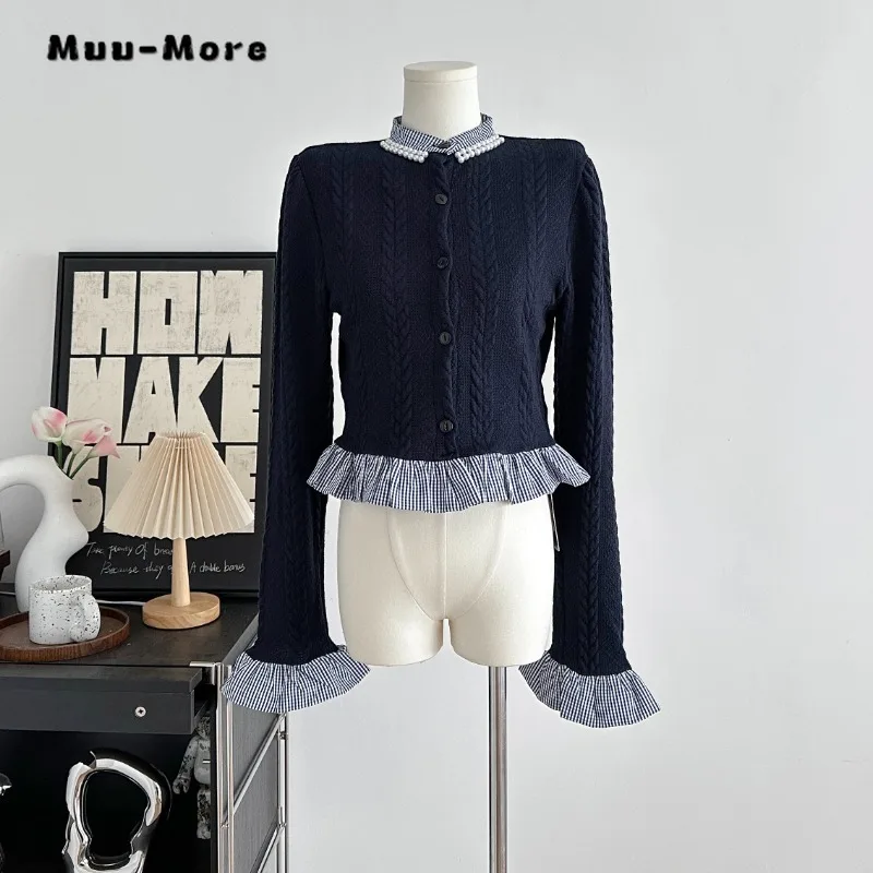 

2023 Autumn Winter Korean Luxury Patchwork Pearl Mock Neck Ruffled Twist Knitted Top for Women Trumpet Sleeve Knitted Cardiga