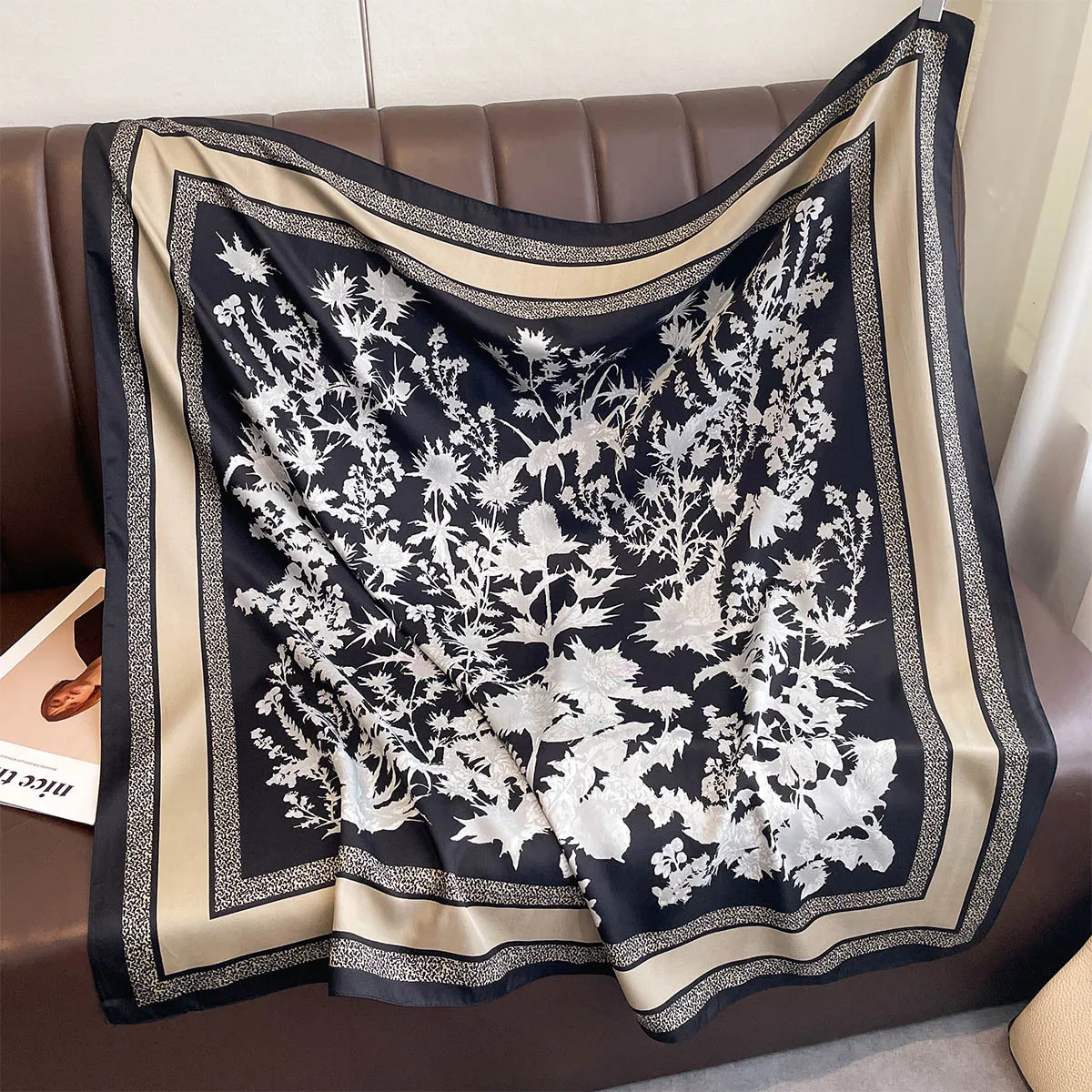 2025 Seidenschal 90 x 90 cm, Luxusmarke, Twill-Haar, Druckkopf, großes Taschentuch, Hijab-Schal, Damen-Handtuch, Foulard, Schalldämpferwickel – Detail 1