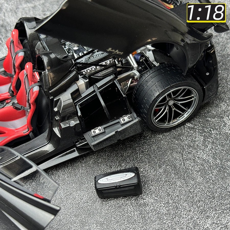 1/18 LCD モデルパガーニウアイラBC Full Carbon 1-18 Pagani Huayra Roadster BC-Carbon black-力成达
