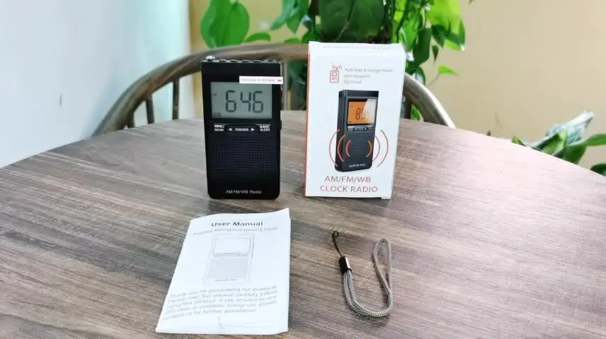 Radio Per Camminare E Jogging Radio Tascabile AM/FM Digitale Con Altoparlante Trasparente, Auricolare, Sveglia E Timer - Mini Radio Portatile Per Camminare, Jogging, Viaggi Design Compatto Leggero Radio Per Camminare E Jogging Radio Tascabile AM/FM Digitale Con Altoparlante Trasparente, Auricolare, Sveglia E Timer - Mini Radio Portatile Per Camminare, Jogging, Viaggi Design Compatto Leggero
