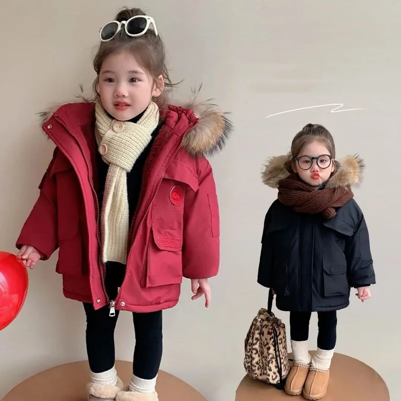 سترة قطنية شتوية للأطفال جديدة للفتيات معطف دافئ سميك ومخملي بياقة كبيرة من الصوف سترة