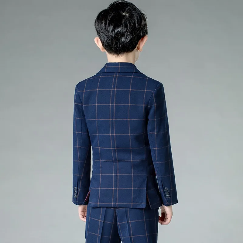 Рисунок 2 - Детские модные костюмы 2022