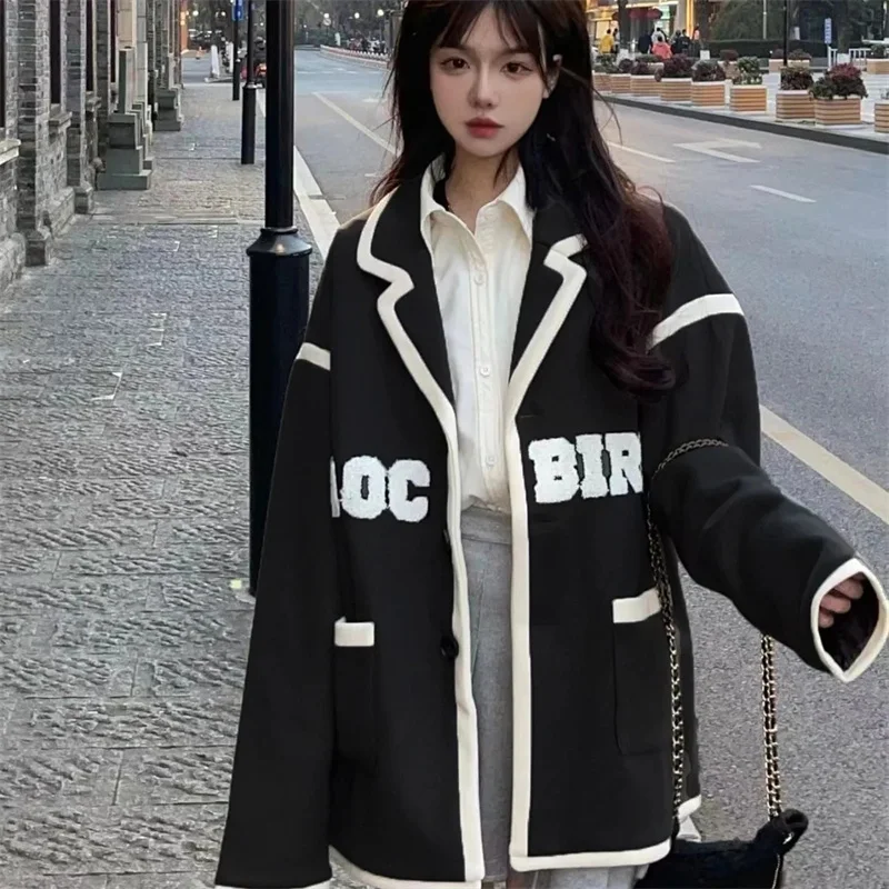 Women's Coat Woolen Coat New Autumn/winter 2023 Versatile Patchwork Suit Collar Design Embroidered Letter Baseball Jacket P190