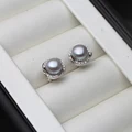 Grey pearl earring