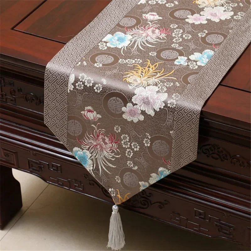 

Chinese Style Satins Table Runner Classical Red Embroidery bamboo printing Table Flag Decoration for Wedding Party with Tassels