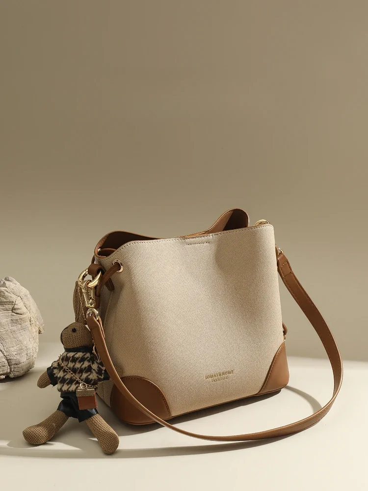

New Autumn and Winter Bucket Bag All-Match Shoulder Messenger Bag Commuter Large Capacity Underarm Women's