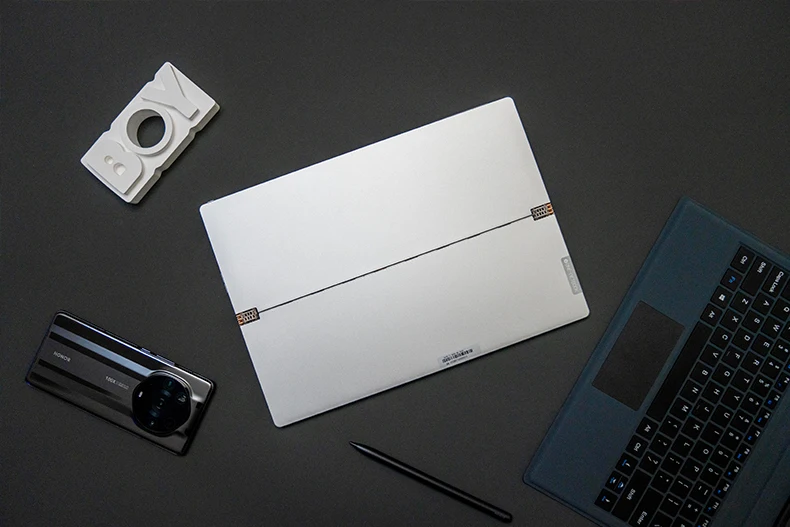 Ultraslim 2-IN-1 Tablet PC, 12th Gen Intel Core i7, 16GB RAM, 512GB SSD, 13