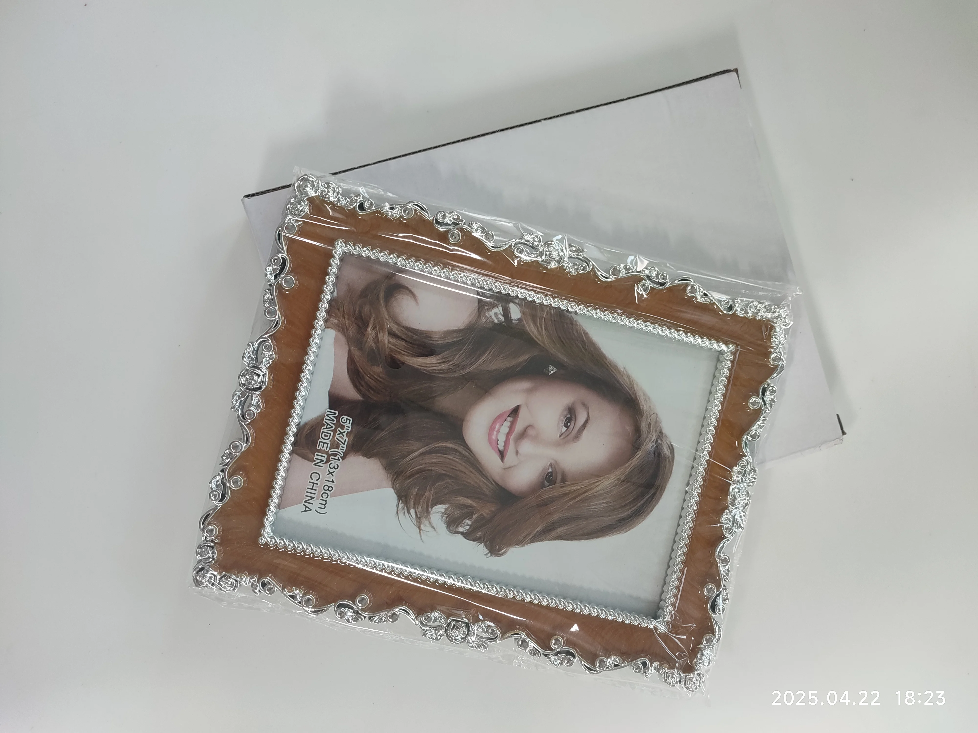 European Retro Simple Wedding Photo Frame High-Grade Resin Stand Epoxy