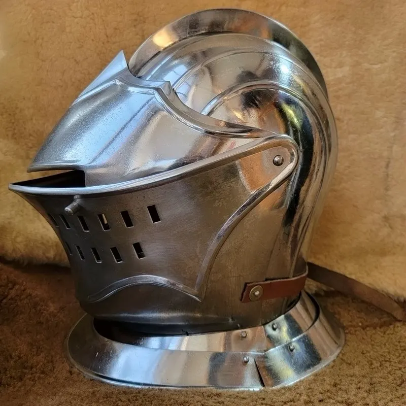 Dark soul superior knight helmet real person can wear COS black soul metal armor pocket postage