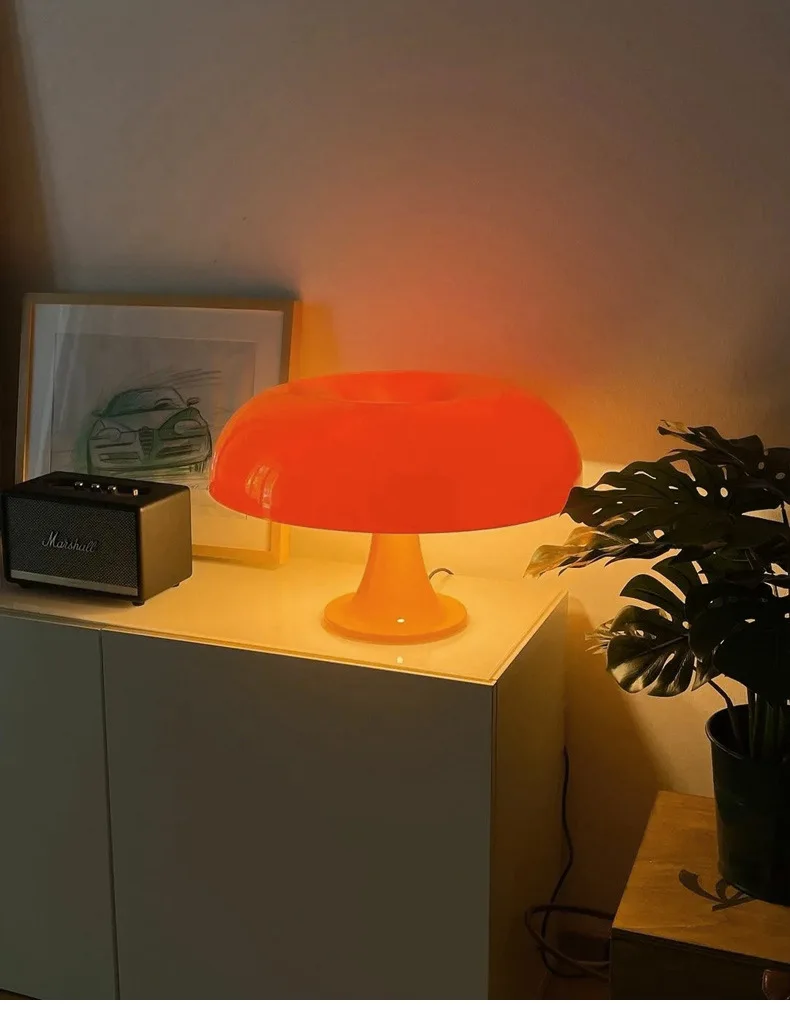 Bedside Decoration Mushroom Shaped Table Lamp Nordic Style Study Reading Creation Eye Protection Lamp simple hotel bedroom