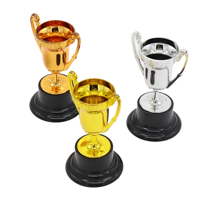 

1PC Children'S Sports Day School Matches Prop Plastic Winner Trophies Childrens Award Toys DIY Decoration