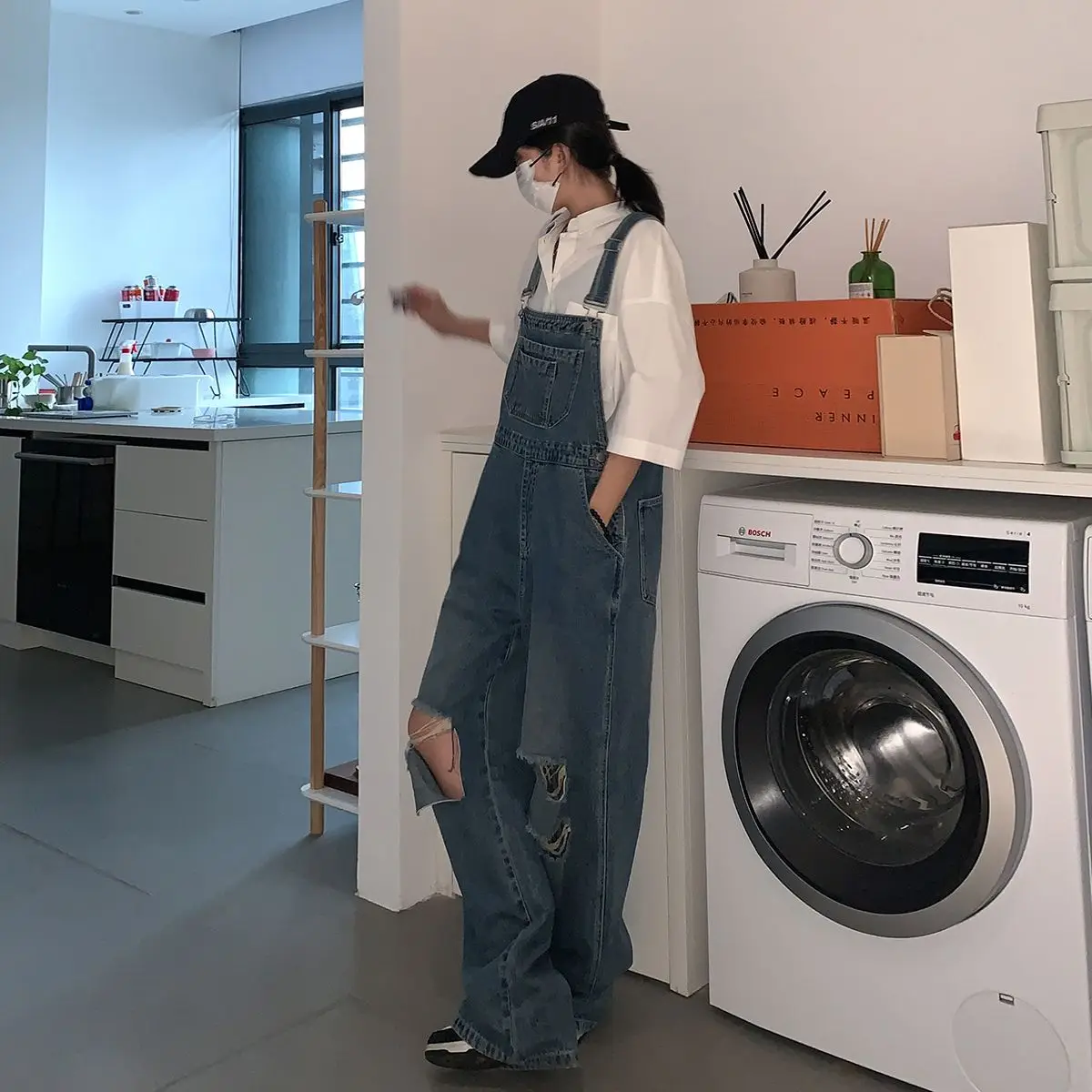 Denim Braces trousers Hole Wide Leg Overalls Women Streetwear Y2K One Pieces Suspender Pants Korean Baggy Strap Jeans Trousers