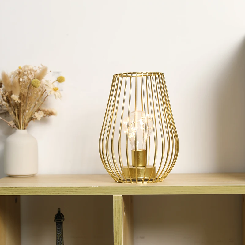 DECORKEY Set Di 2 Lanterne Da Tavolo A LED Vintage A Gabbia Metallica - Batteria, Timer, Luce Calda, Per Esterni E Interni