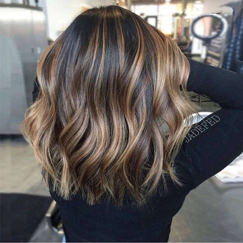 Como Escolher o Penteado Ideal para Rosto Redondo com Cabelo Médio Ondulado  Natural, image size:1000x1000