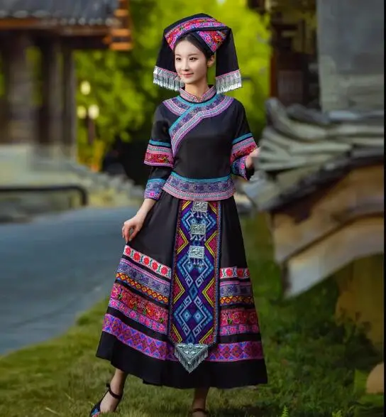 China Guangxi Zhuang Female Singer's Folk Song Costume Long Dress