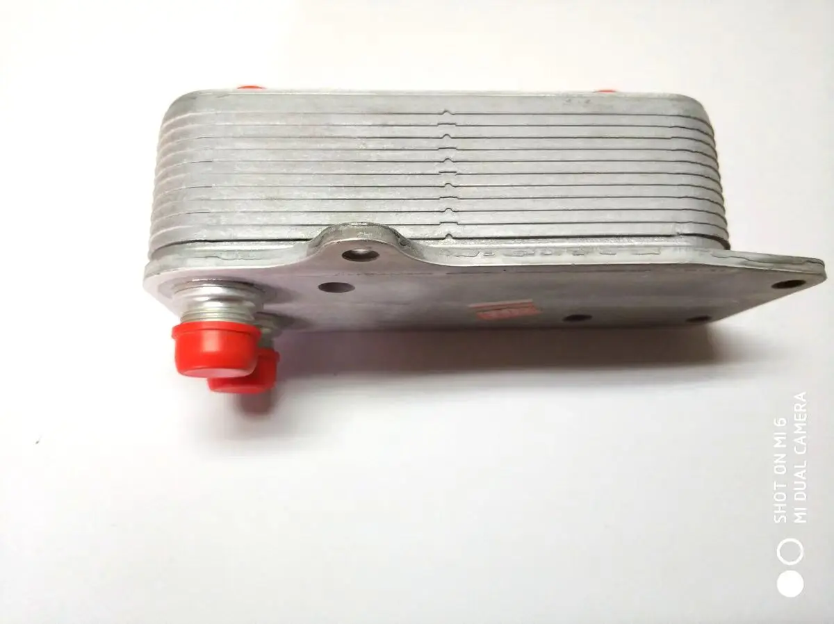 1pcs oil cooler assy. for Chinese SAIC ROEWE 750 2.5L V6 engine MG7 Autocar motor parts PBC000031