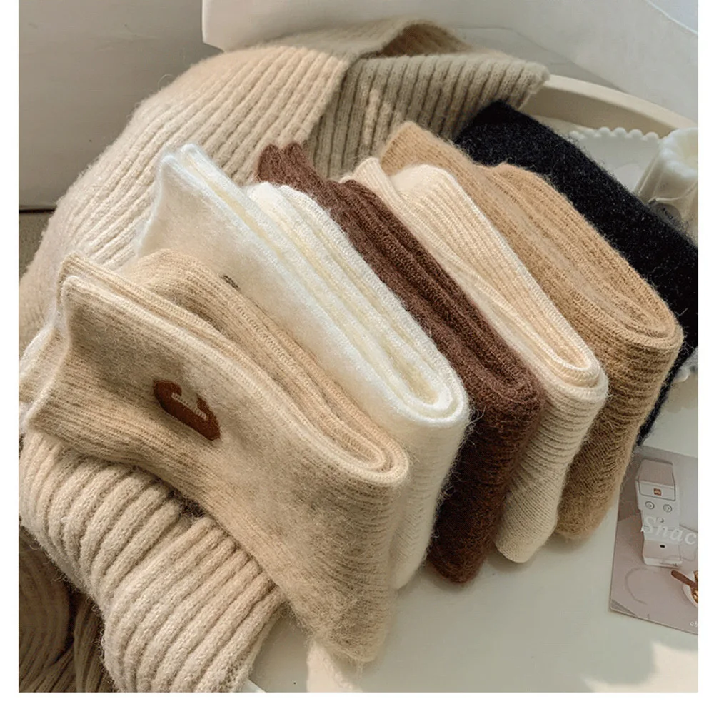 2PCS Big C Letter Socks Children's Autumn and Winter Mid tube Korean ins Cashmere Thickened Warmth Pile Stockings Women's_voghion.com