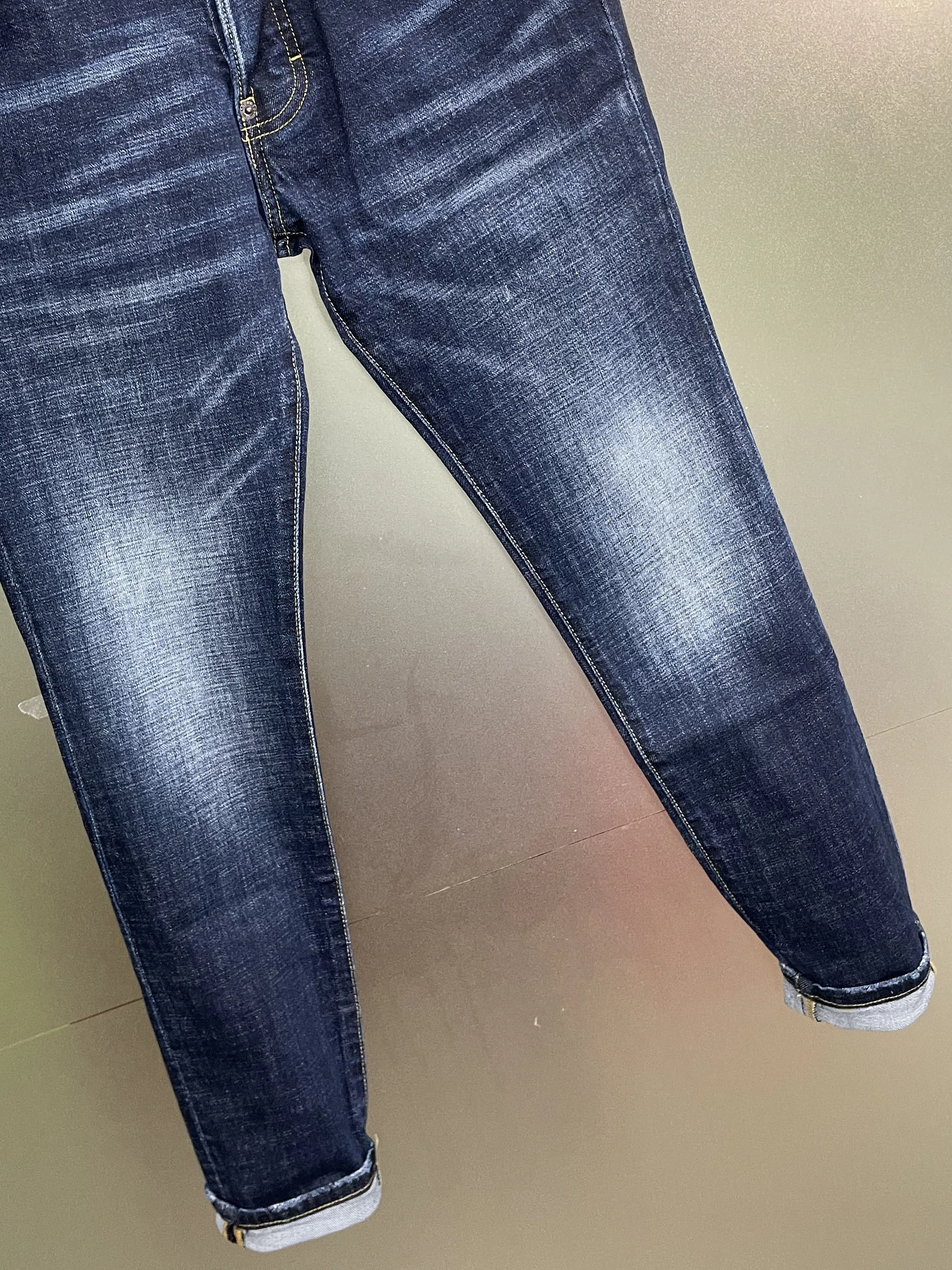 2024 Spring/Summer New D2 Trendy Men's Water Wash Worn Hole Patch Paint 3D Cutting Small Feet Blue D2 Jeans Men's