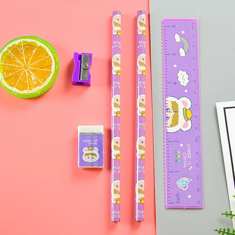 1PCS New kindergarten prize stationery set gift box student children's birthday gift stationery set of five. Random color