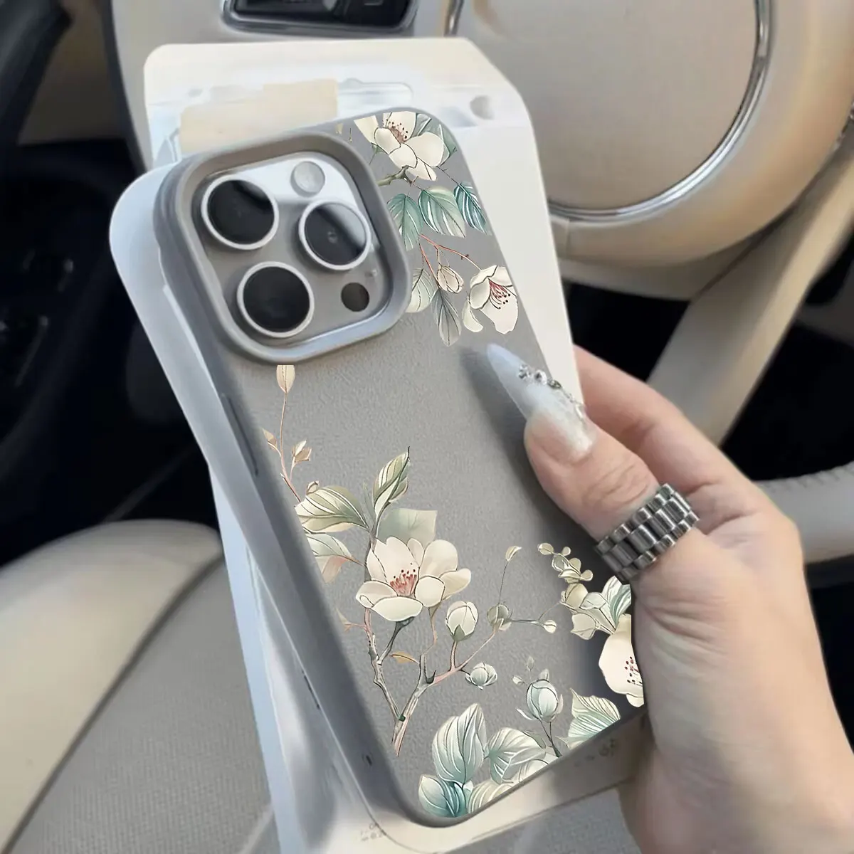 Charming White Floral Leaves Silicone Leather Phone Case