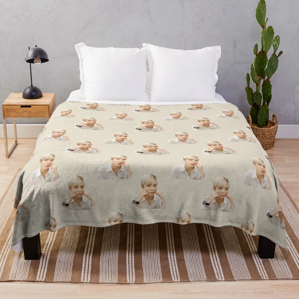 

Cute Ateez Yunho Blonde Hair Throw Blanket Fluffy Shaggy Blanket cosplay anime