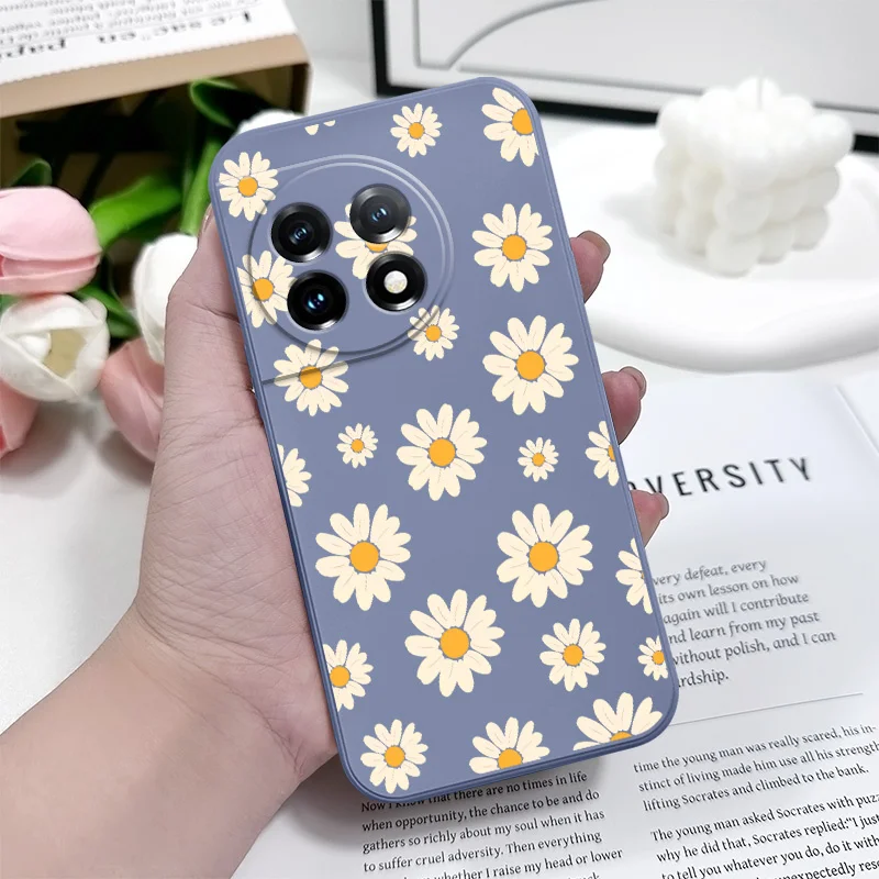 Corrugated Daisy Liquid Silicone Phone Case