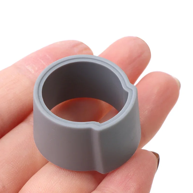 1pc Silicone Saxophone Fastener Clip Alto Tenor Soprano Sax Ligatures Fastener Cap for Saxophone Clarinet Bakelite Mouthpiece