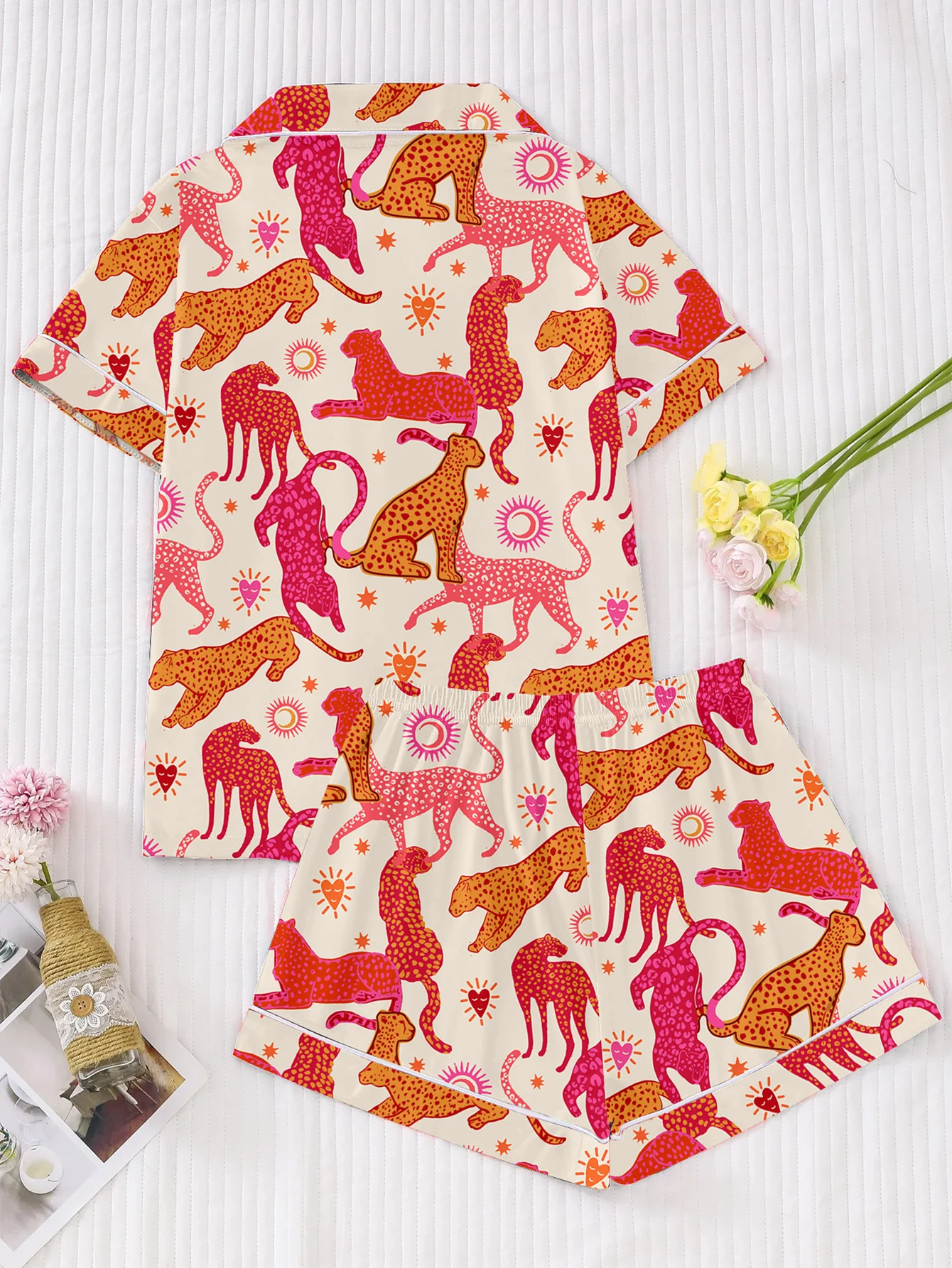 Pijamas Femininos de Tamanho Padrão para Primavera e Verão, Estampados com Animais, Confortáveis e Casuais, com Mangas Curtas e Amarração nas Costas 2