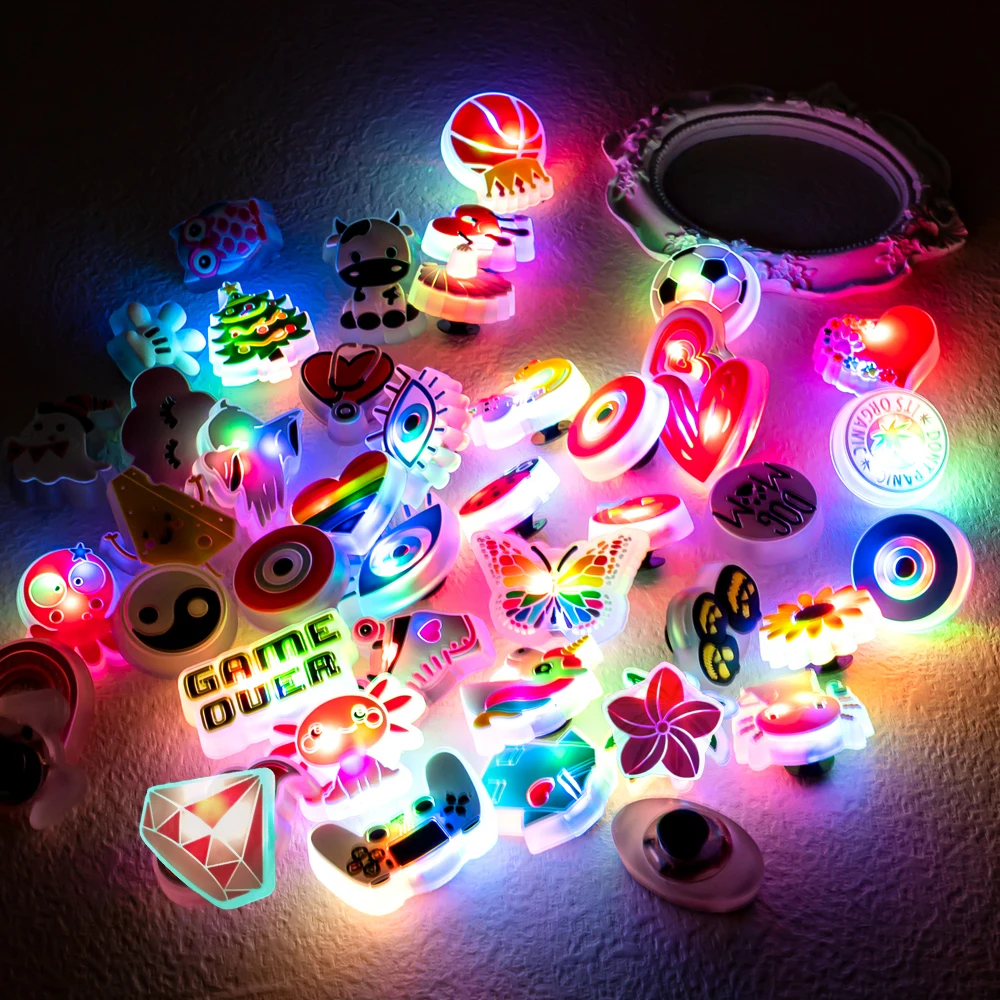 1 Stück beleuchtete LED-Schuhanhänger, Eule, Käse, leuchtende Accessoires, Schuhdekorationen, Anstecknadeln für Kinder, Jungen, Mädchen, Geschenke, Sandalen, Clog-Schnallen
