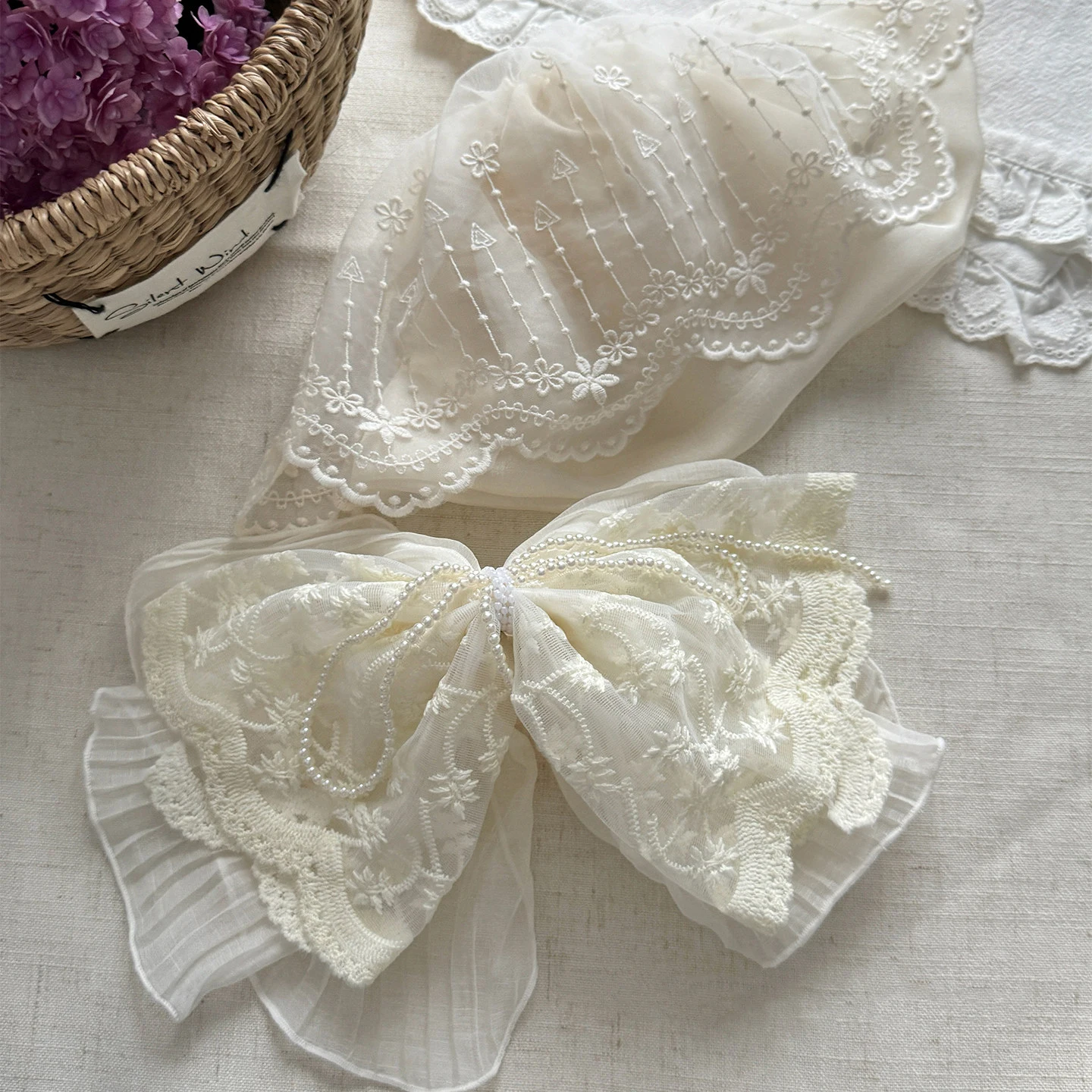 Fermaglio per capelli con fiocco in pizzo, elegante fermaglio a forma di squalo per la parte posteriore della testa, accessorio per capelli di alta gamma. - immagine 4