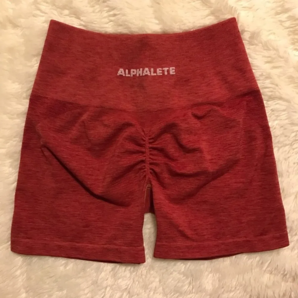 Alphalete AMPLIFY SHORT 4,5" Short Sans Couture Yoga Shorts Seamless Scrunch Bum Workout Gym Shorts Booty Hight Stretch