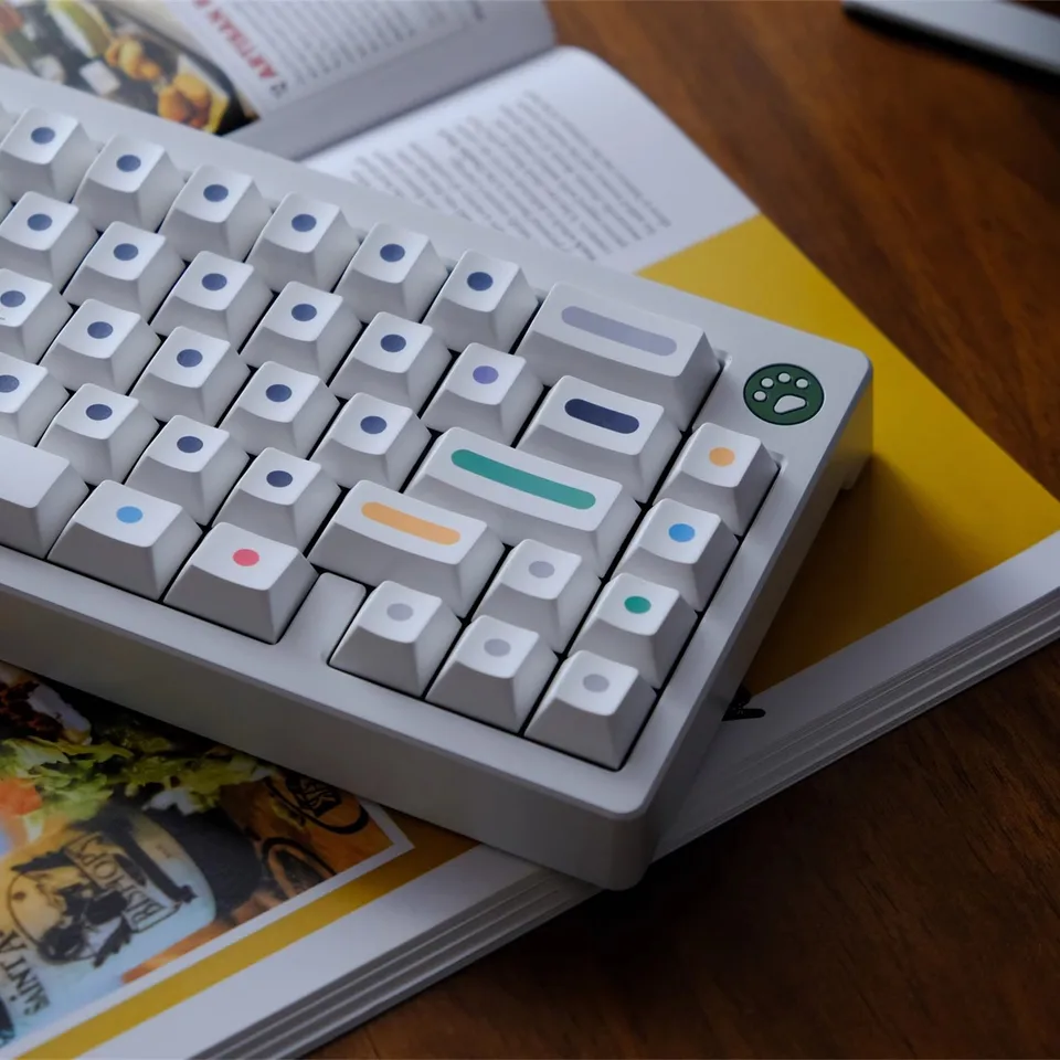 クローンgmkdotsキーキャップセット、pbt、染料サブベッド、チェリー