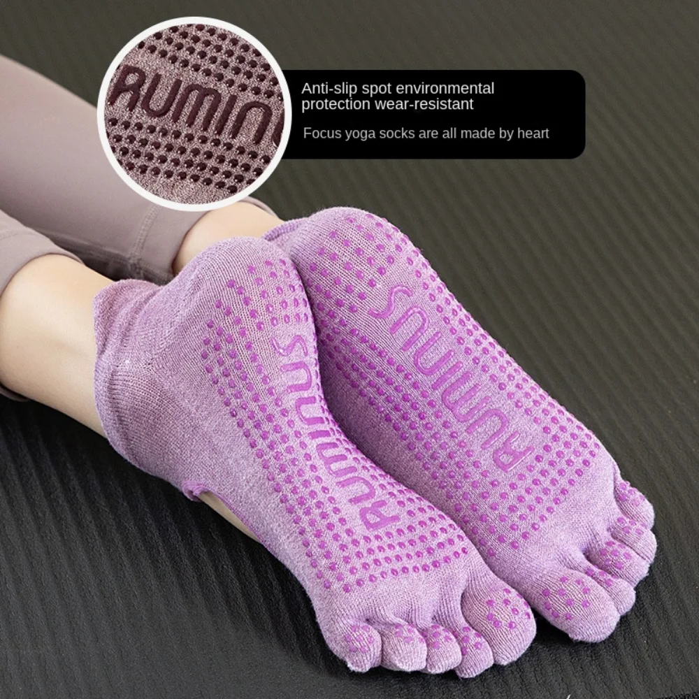 1 Pair High Quality Anti-slip Yoga Pilates Socks Cotton Split Toe Sport Socks Breathable with Grip Five-finger Socks Dance 14 Se3ee58d4ddfb4d2eafbd3d06eb260f94U
