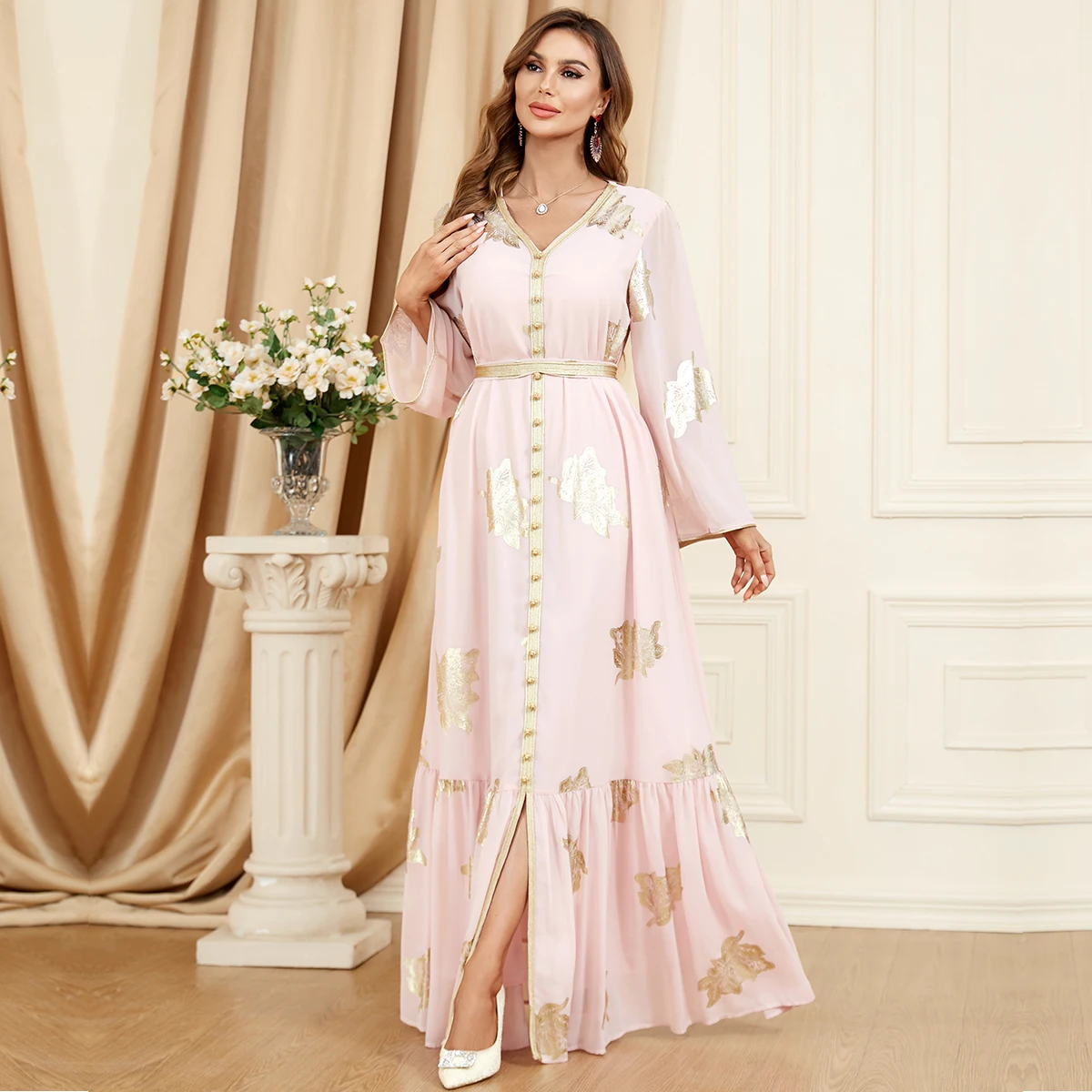 جلابية مغربية نسائية فاخرة وأنيقة