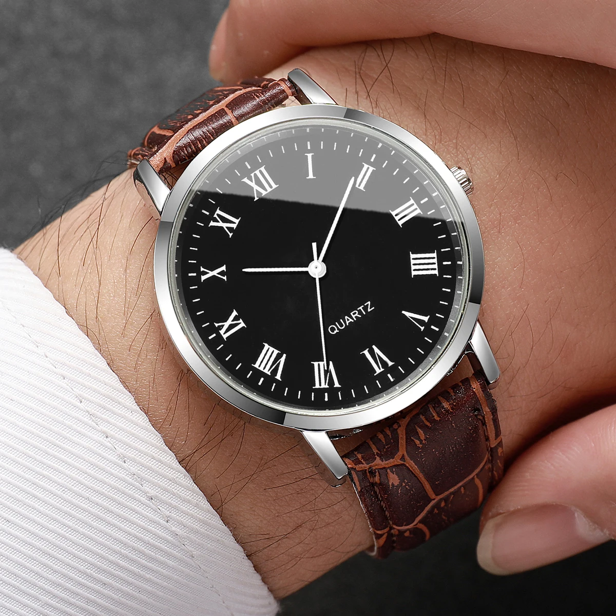 4pcs/set Men's Watch Fashion Casual Arabic Numerals Roman Scale Dial Classic Business Trend Quartz Watch Combination Set No Box