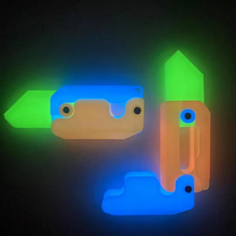 

3D Gravity Knives Glow-in-the-dark Carrot Joke Trick Toy Halloween Props Fake Bladee Disappearing Daggers Knives Dropshipping