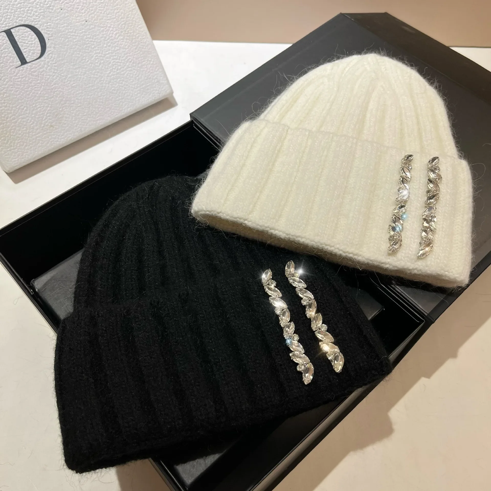 

Luxury Rhinestones Winter Hats for Women Wool Skullies Beanies Real Rabbit Fur Knitted Hat Lady Outdoor Warm Walking Bonnet