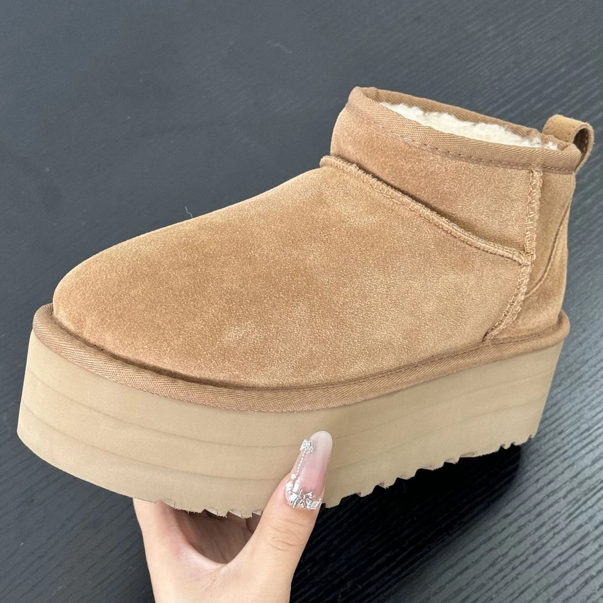 Winter Women Ultra Mini Platform Snow Boots New Ladies Wool Leather Comfort Boot Female Fur Thick Bottom Shoes Men Warm Slippers