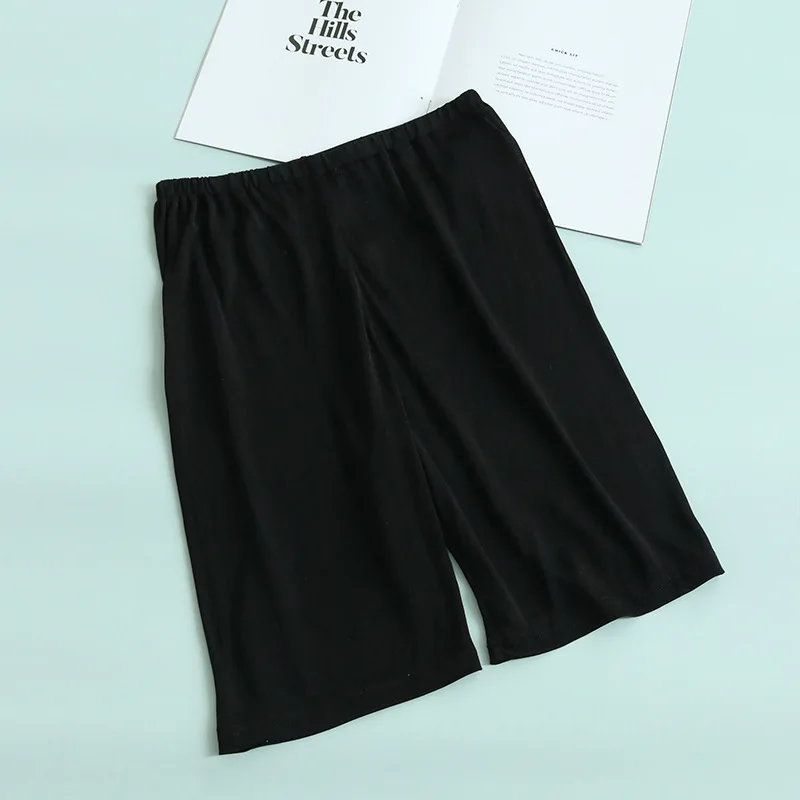 Birdtree Real Silk Half Underlay Safety Shorts, Women Solid Color, Breathable Comfortable Skin Friendly Leggings P43908QM