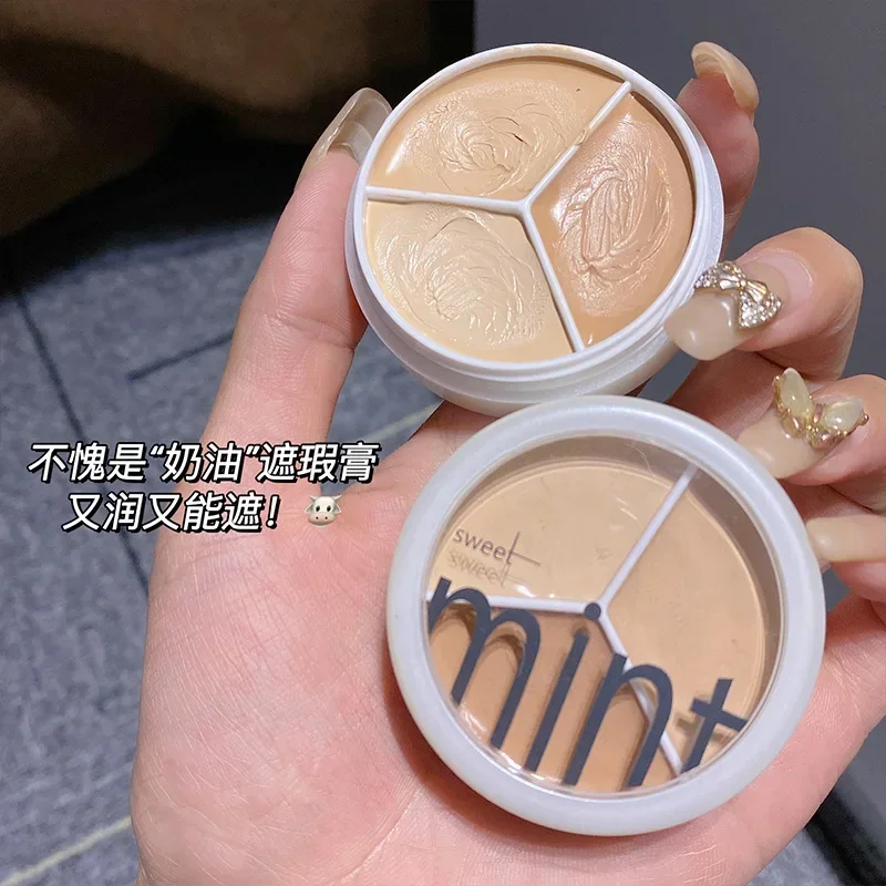 sweet mint three-color concealer covers spots, acne marks, dark circles, and grooming foundation does not take off makeup. 4