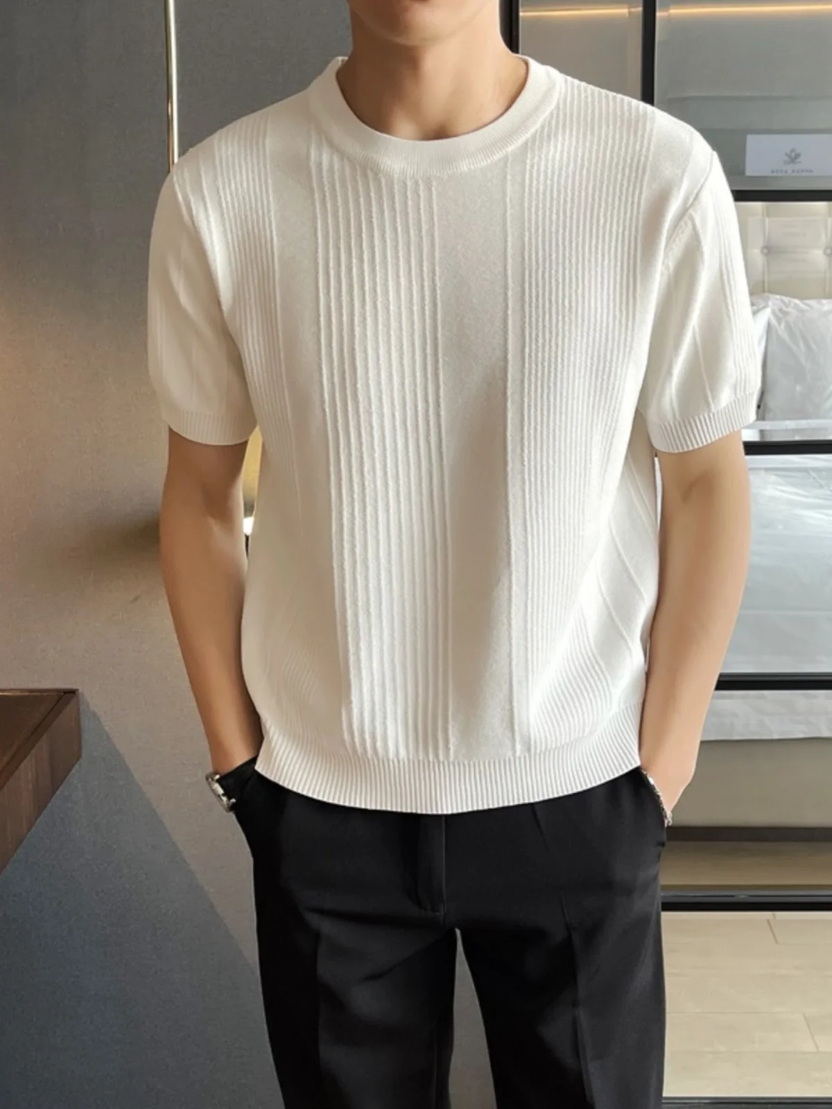 

2024 Summer Handsome Well Fitting Tops New Men Knitted Solid Casual O-Neck T-shirts Fashion Solid Short Sleeve Knitwear C107