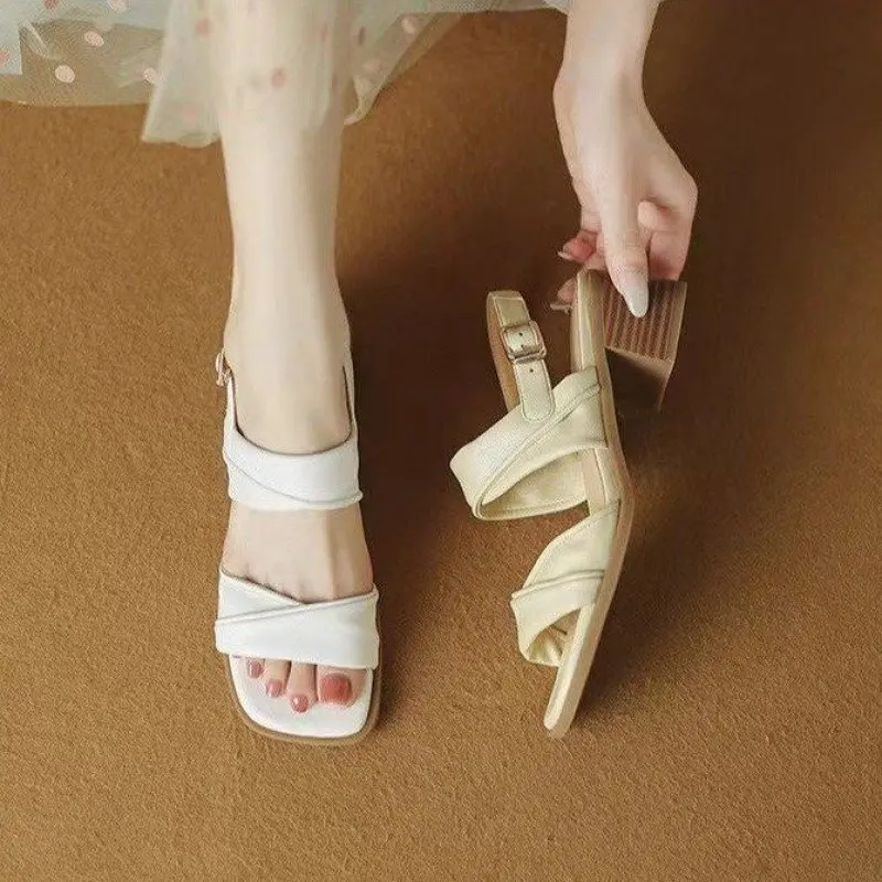 

2024 Fashion Sandals Female Summer New Thick with White-Style Open-Toe Word Buckle Roman High-Heeled Shoes Women's Fashion Shoes